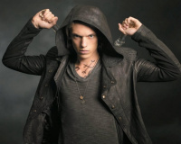 Jamie Campbell Bower 08